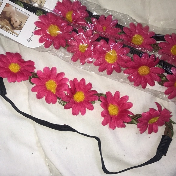 ⚫️$16⚫️ 🌼2 DAISY HEADBANDS 🌼 VARIOUS COLOR *Nwt* - Picture 2 of 6